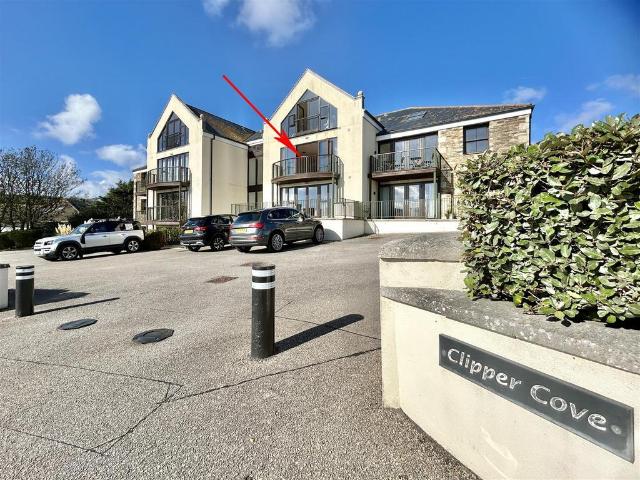 Flat for sale in Praa Sands, Breage
