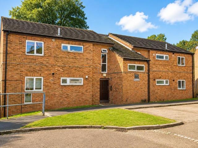 Flat for sale in St Albans, Five Acres