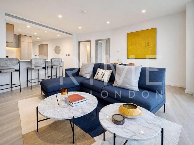 Flat for sale in Canary Wharf, Isle Of Man