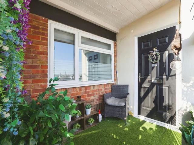 Flat for sale in Calne