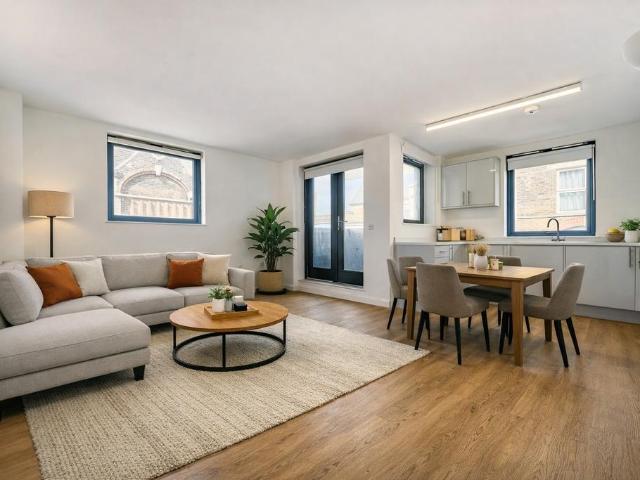 Flat for sale in London Borough of Lewisham, New Cross