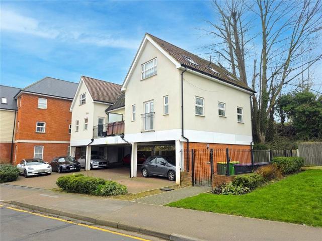 Flat for sale in Barling, Essex