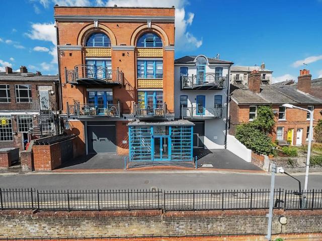 Flat for sale in St James, Sandown Park