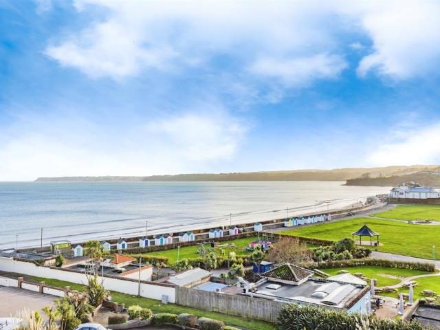Flat for sale in Livermead