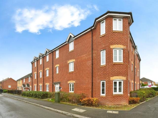 Flat for sale in Rodbourne, Swindon
