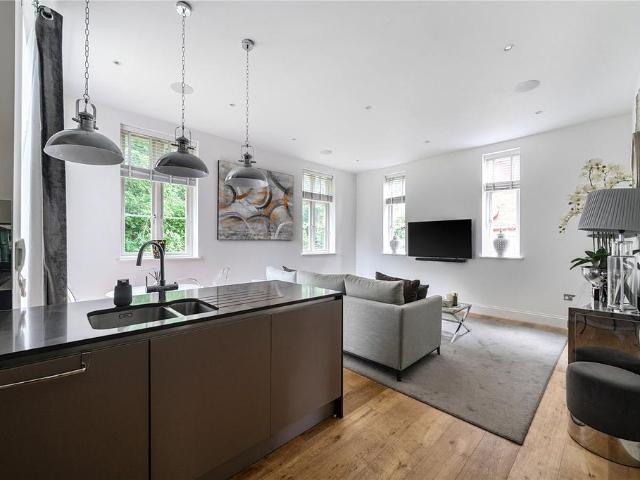 Flat for sale in Eton, Isle Of Man
