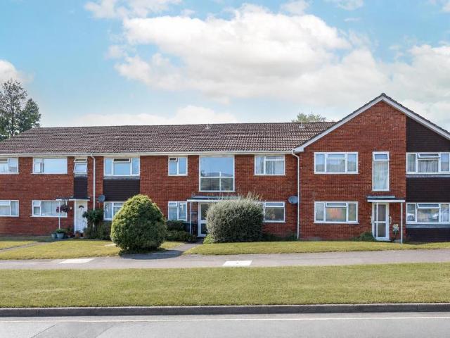 Flat for sale in Wimborne, East Dorset