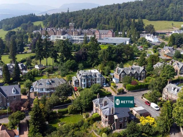 Flat for sale in Crieff, Scotland