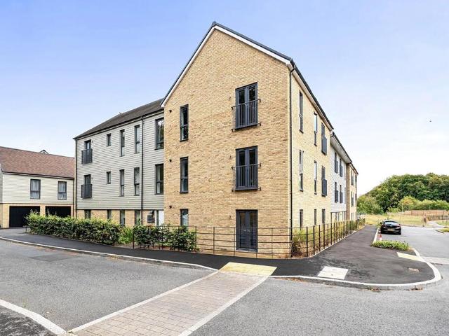 Flat for sale in Rooksdown, Basingstoke and Deane