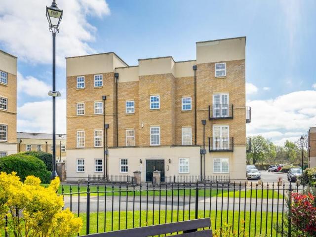 Flat for sale in High Field, York