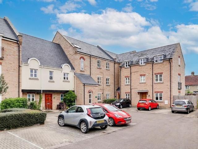 Flat for sale in Huntingdon, Cambridgeshire