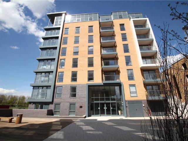 Flat for sale in Whitley, Reading