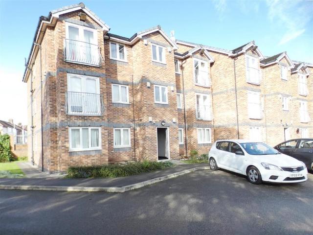 Flat for sale in Prescot, Knowsley