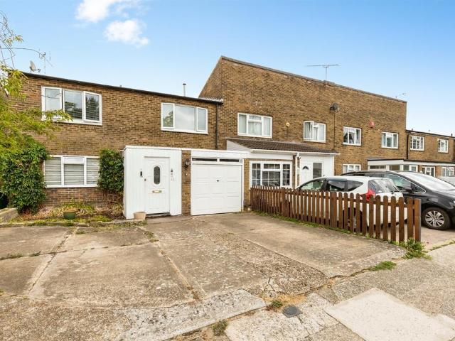 Flat for sale in Broadfield, Crawley