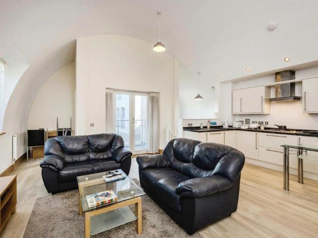 Flat for sale in Mount Pleasant, Nangreaves