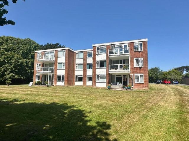 Flat for sale in Milford-on-Sea, Ashurst Bridge