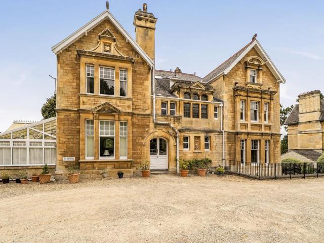 Flat for sale in Bathampton, West of England