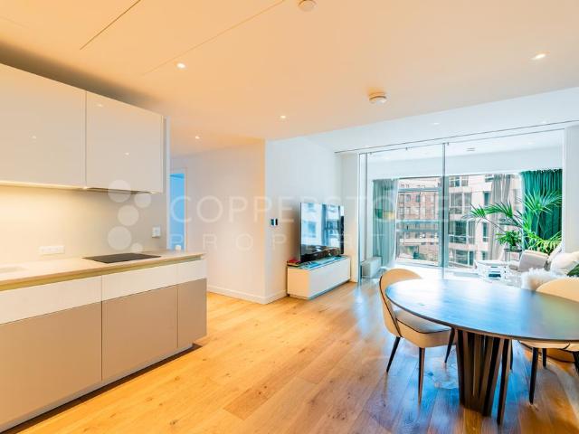 Flat for sale in Nine Elms, Greater London