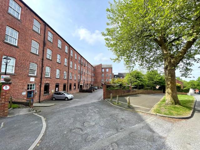 Flat for sale in Woodley, Greater Manchester