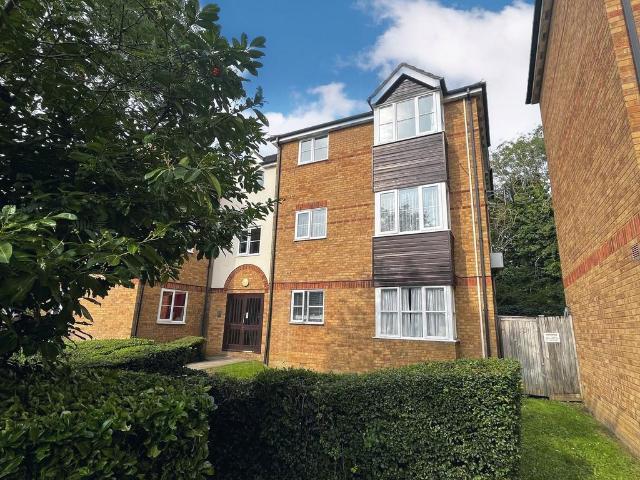 Flat for sale in King's Walden, Hertfordshire