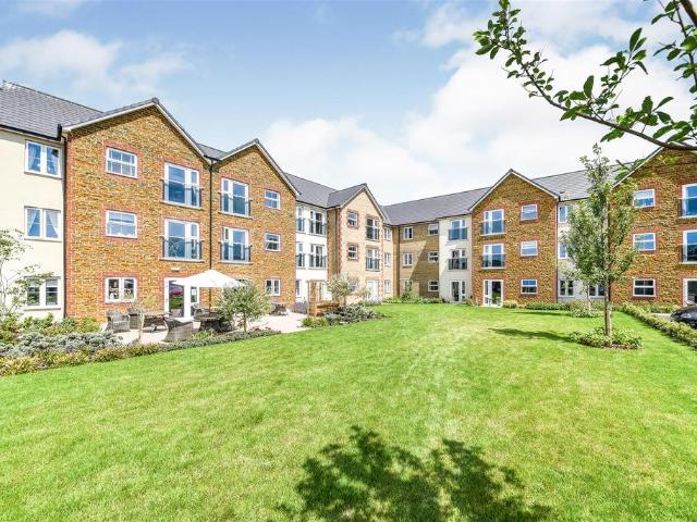 Flat for sale in Hunstanton, Brookville
