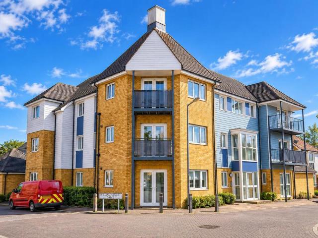 Flat for sale in Godinton Park, Bridgefield