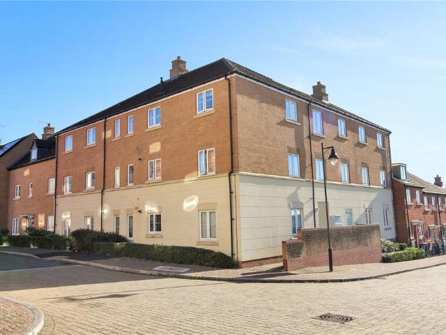 Flat for sale in Redhouse, Blunsdon St Andrew