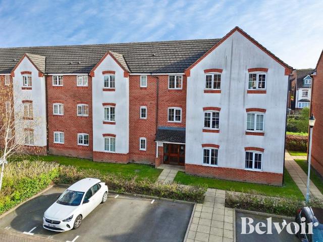 Flat for sale in Balls Hill, Hill Top
