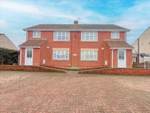 Flat for sale in Frinton and Walton, Dale Hill
