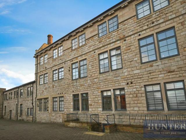 Flat for sale in Henshaw, Yeadon