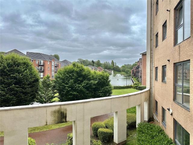 Flat for sale in Calderstones