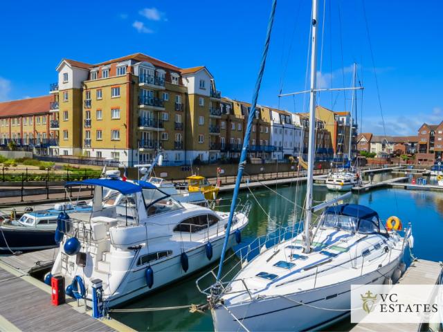 Flat for sale in Crumbles, Eastbourne