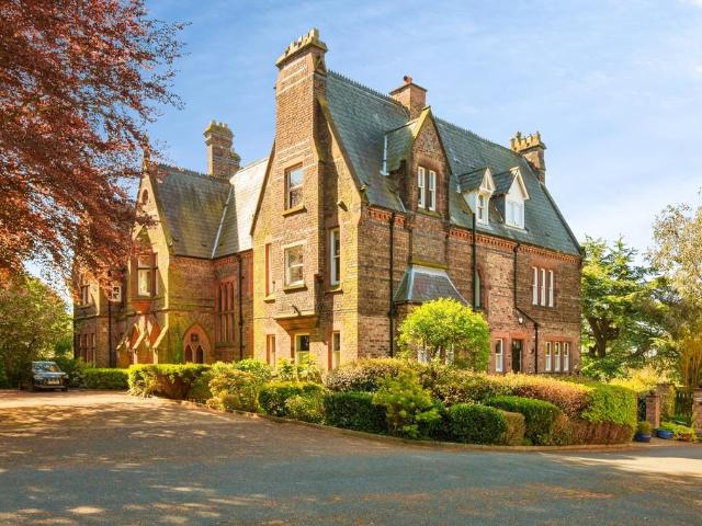 Flat for sale in Allerton, Calderstones