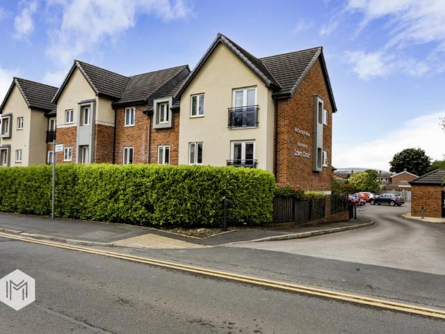 Flat for sale in Bolton, Side of the Moor