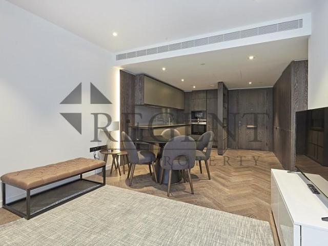 Flat for sale in Nine Elms, Greater London