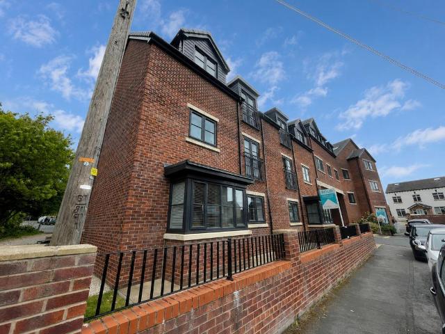 Flat for sale in Garforth, West Yorkshire