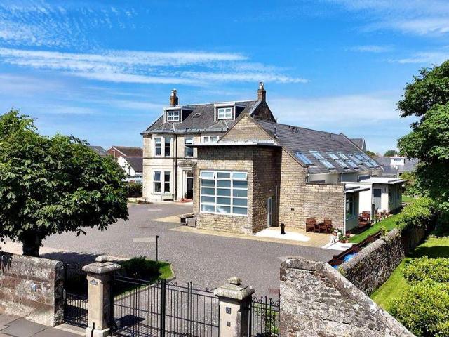 Flat for sale in Seafield, Scotland
