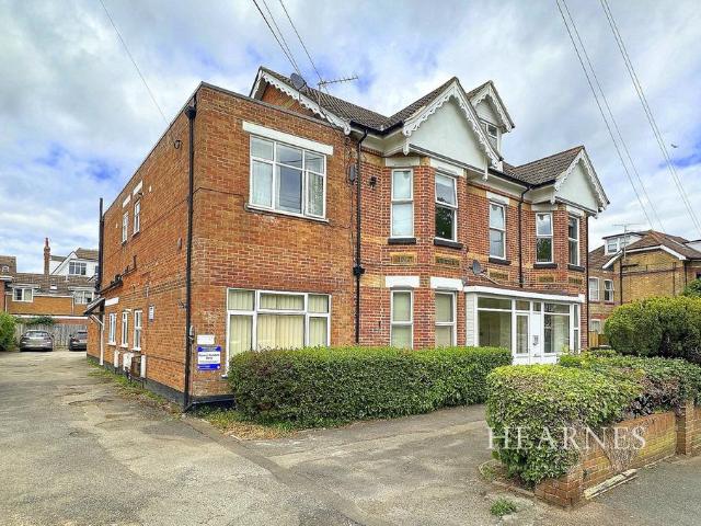 Flat for sale in Boscombe, Bournemouth