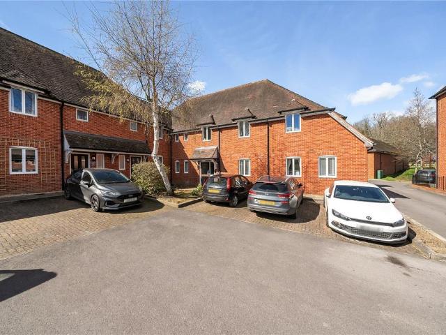 Flat for sale in Upper Woolhampton, West Berkshire