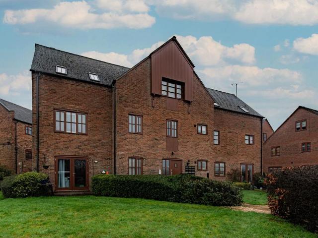 Flat for sale in Kingsbury CP, Gun Hill