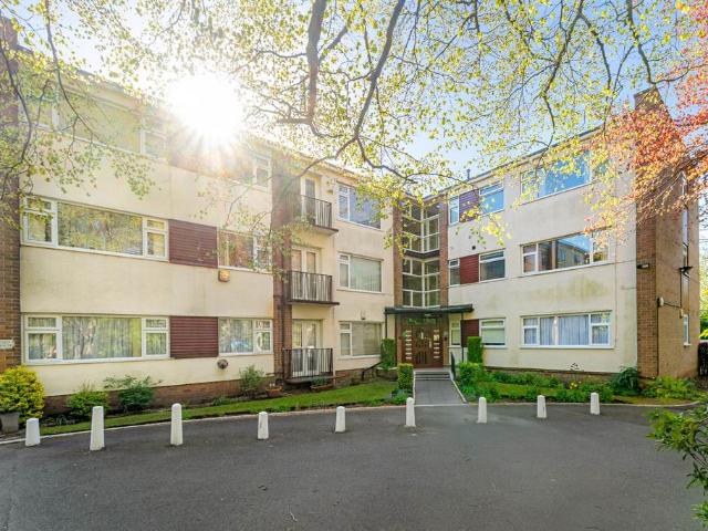 Flat for sale in Salford, Greater Manchester