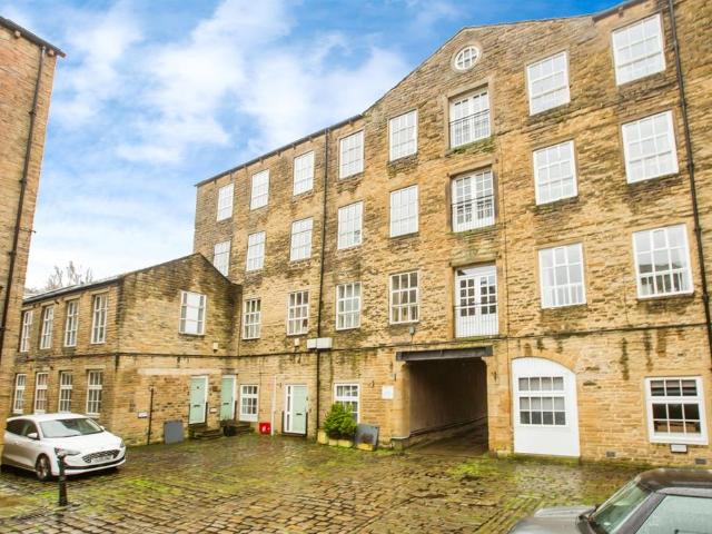 Flat for sale in Friendly, Sowerby Bridge