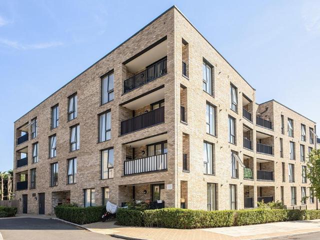 Flat for sale in Dollis Valley Estate, Greater London