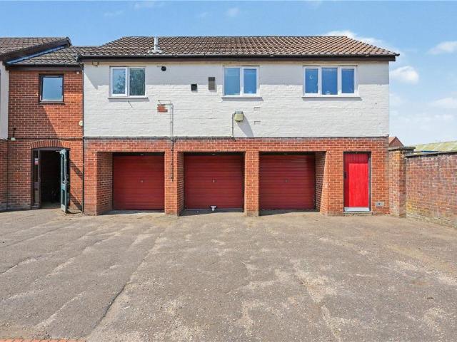 Flat for sale in Heigham Grove, East Bank