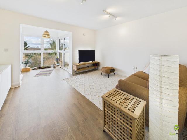 Flat for sale in Belle Grove, Greater London
