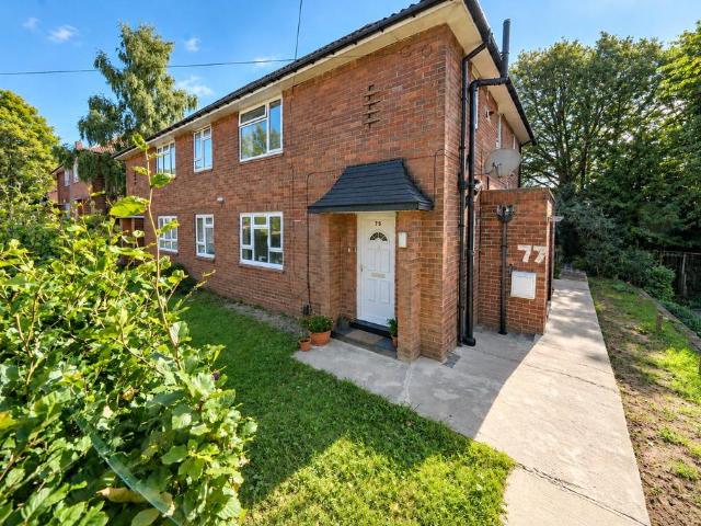 Flat for sale in Cookridge, West Yorkshire