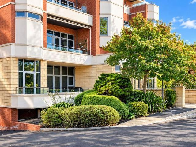 Flat for sale in Southport, Sefton