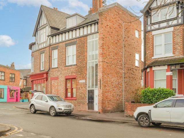 Flat for sale in Georgia, Isle Of Man