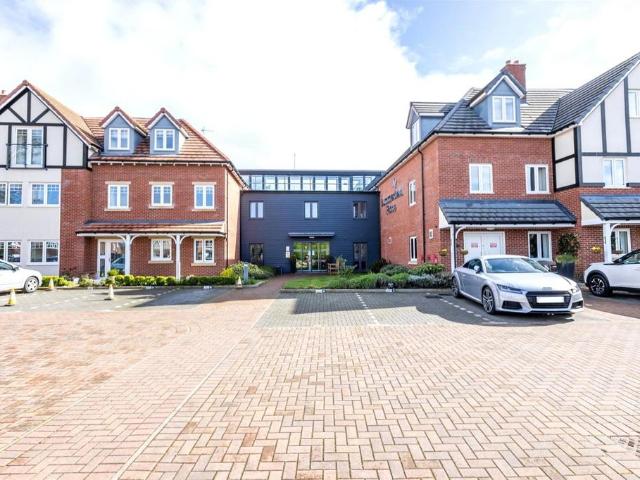 Flat for sale in Frankwell, Shropshire