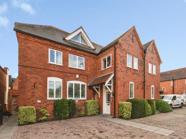 Flat for sale in Balsall, West Midlands